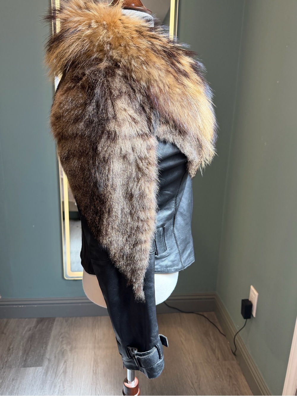 Y2K Cropped Fur Trim Fitted Leather Jacket XS/S Raccoon Rabbit Fur - Picture 3 of 8